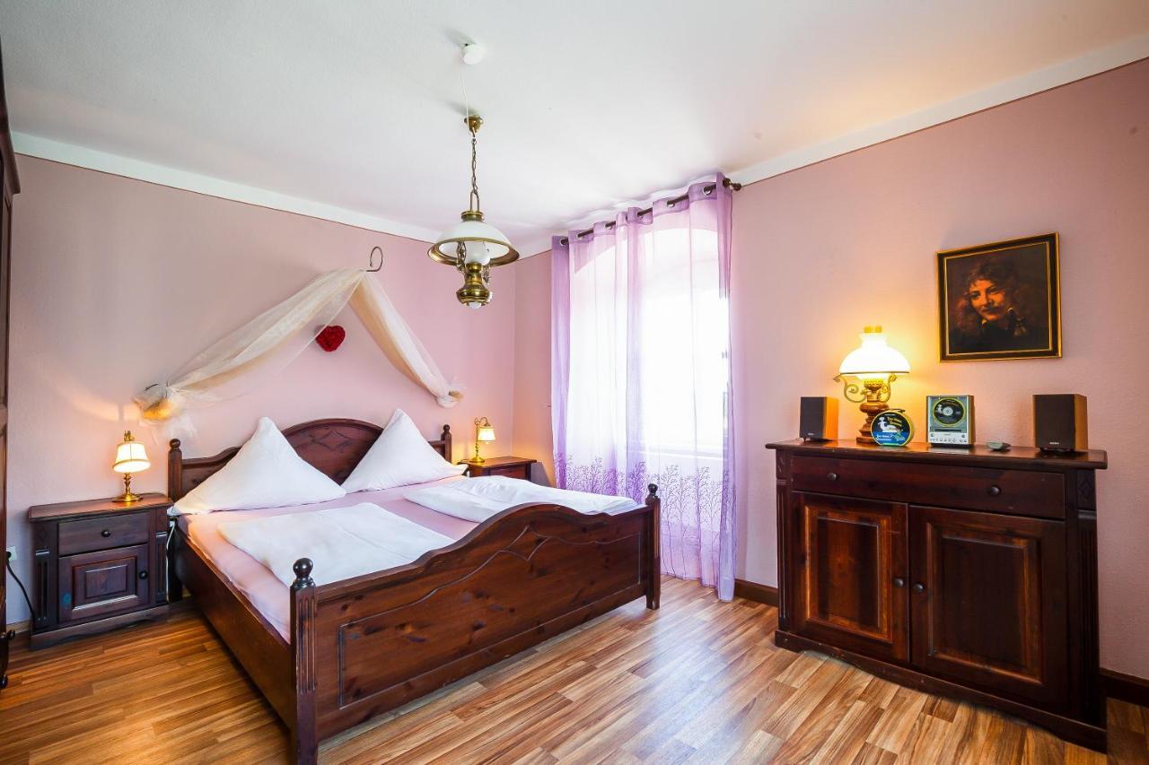 Schlosshotel Harburg 외부 사진