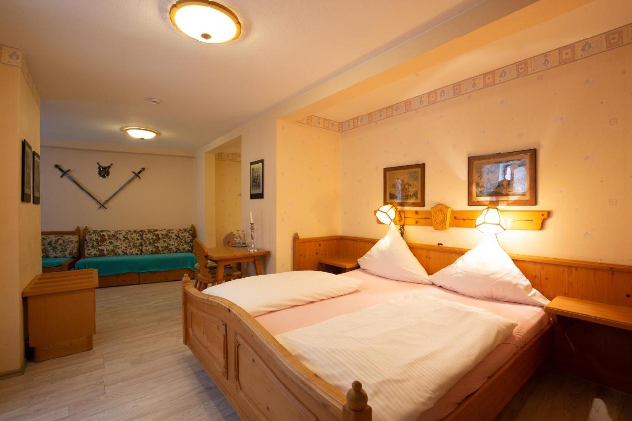 Schlosshotel Harburg 외부 사진