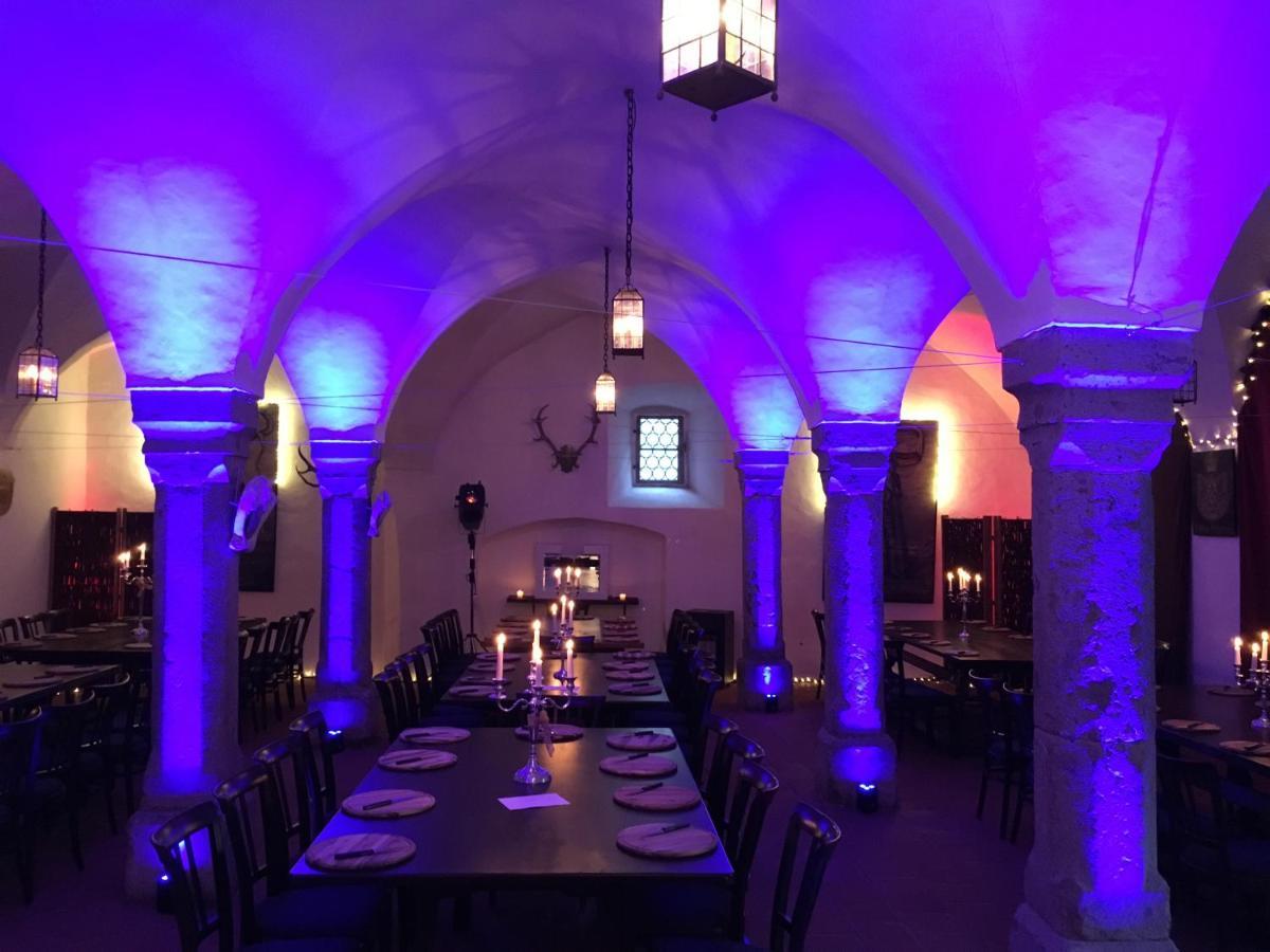 Schlosshotel Harburg 외부 사진