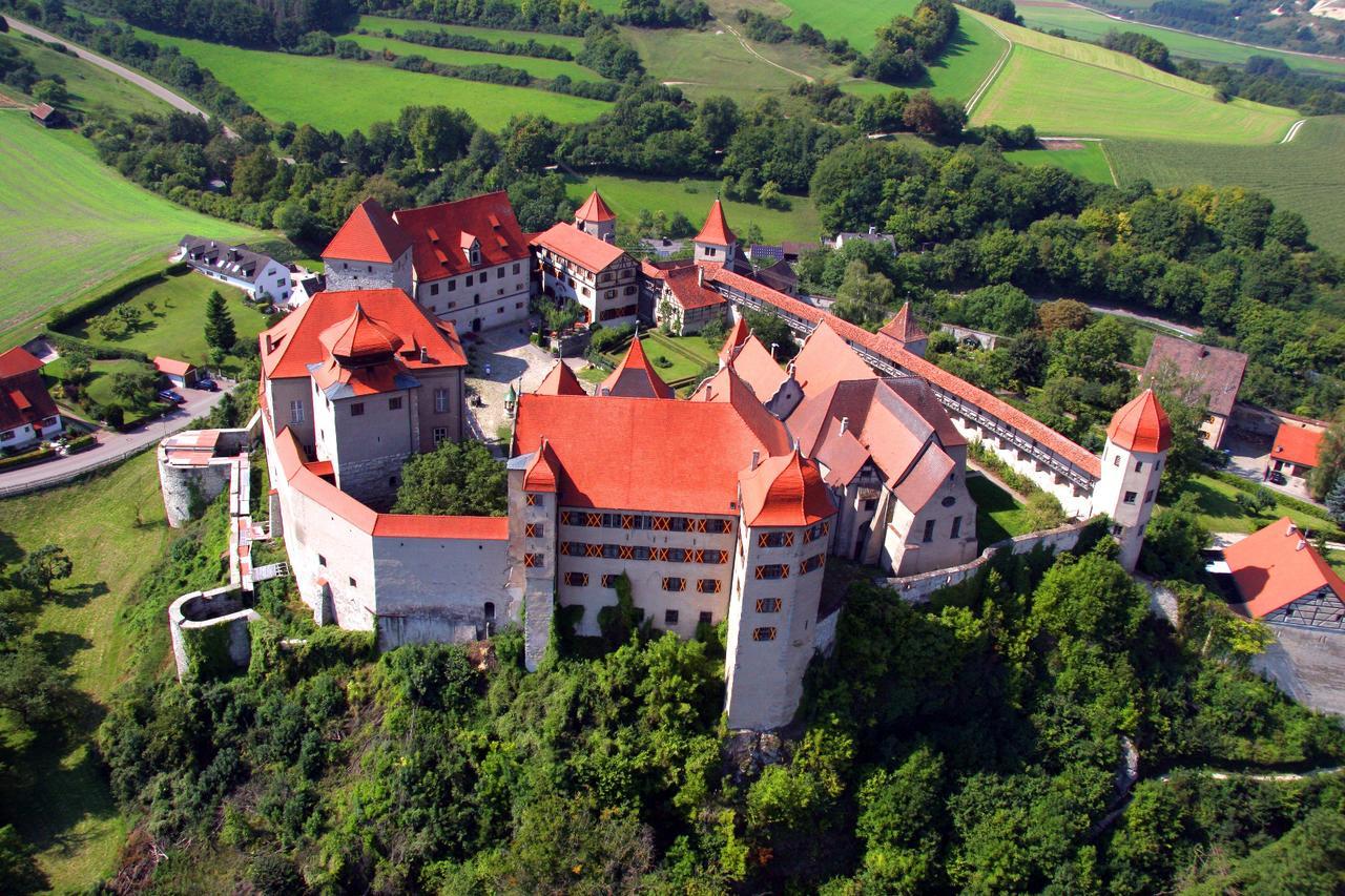 Schlosshotel Harburg 외부 사진