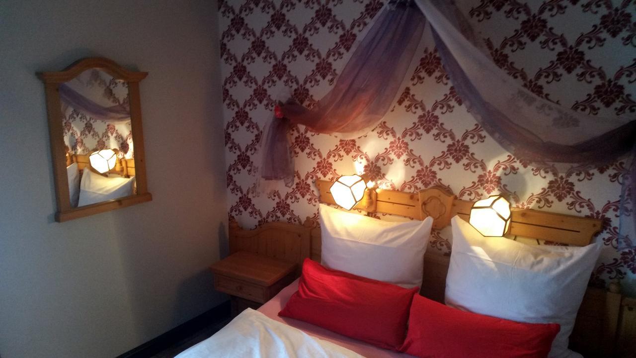 Schlosshotel Harburg 외부 사진