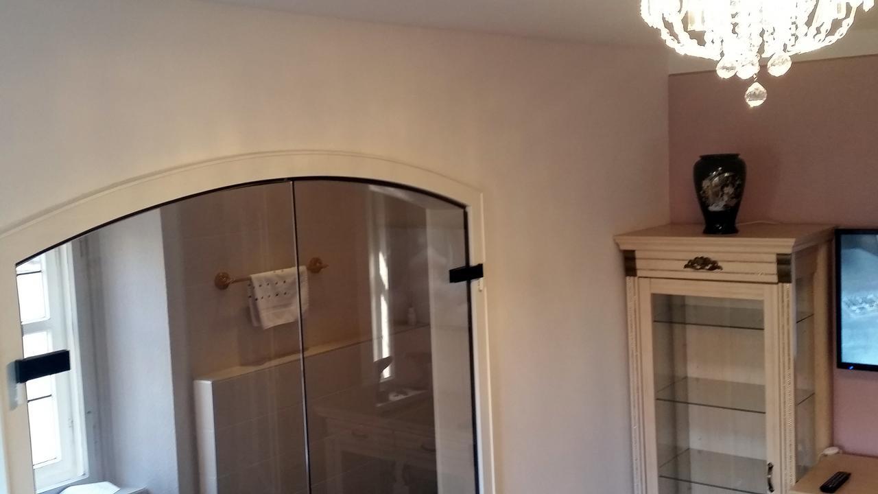 Schlosshotel Harburg 외부 사진