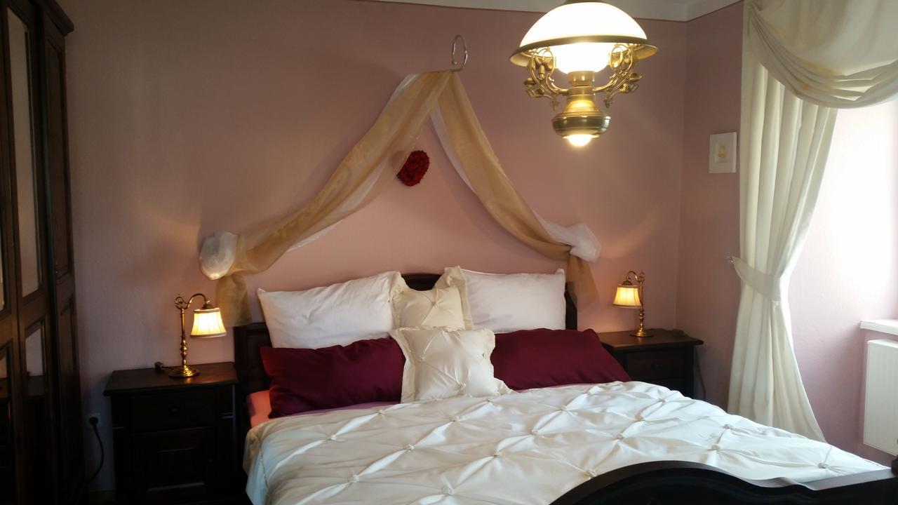 Schlosshotel Harburg 외부 사진