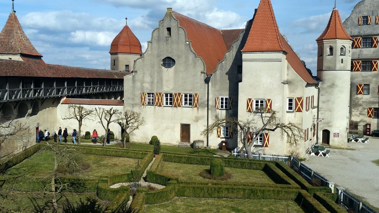 Schlosshotel Harburg 외부 사진